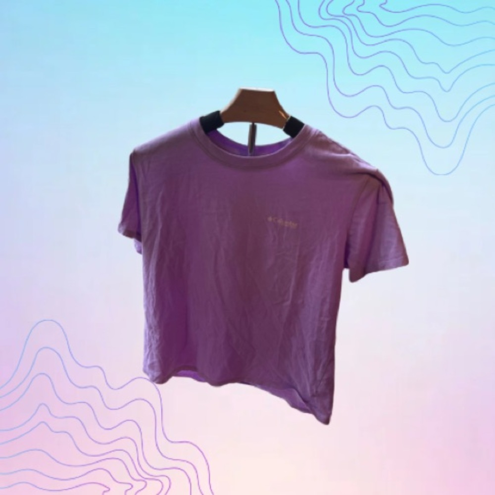 COLUMBIA Women’s Medium Lavender T-Shirt